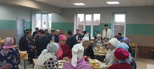Апас аграр көллияте өлкәннәр өчен ифтар ашы оештырды