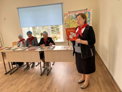 В Апастовском ЦДТ «Сэлэт» совместно с Советом ветеранов было проведено праздничное мероприятие, посвященное Дню пионерской организации