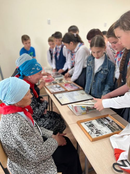 В Апастовском ЦДТ «Сэлэт» совместно с Советом ветеранов было проведено праздничное мероприятие, посвященное Дню пионерской организации