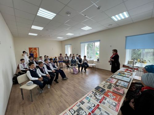 В Апастовском ЦДТ «Сэлэт» совместно с Советом ветеранов было проведено праздничное мероприятие, посвященное Дню пионерской организации