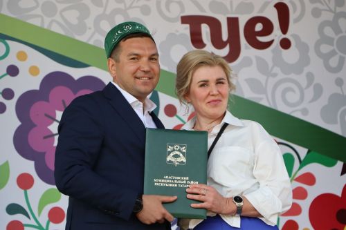 Самый большой чак-чак в Заволжской зоне выпекли в Апастово