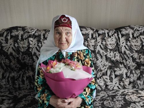 «Подарили мне самые красивые цветы»