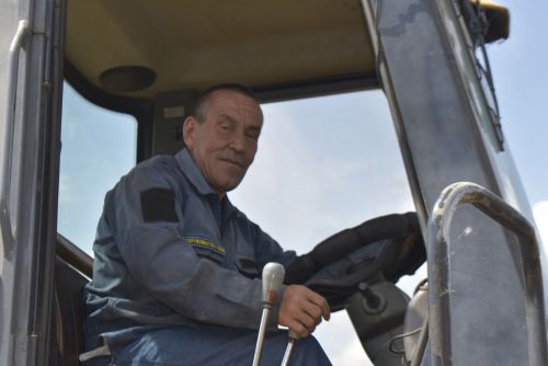 В хозяйствах продолжается заготовка кормов на зиму