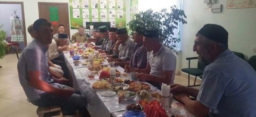 Иске Йомралыда мобилизацияләнгән хәрби катнашында корбан ашы узды
