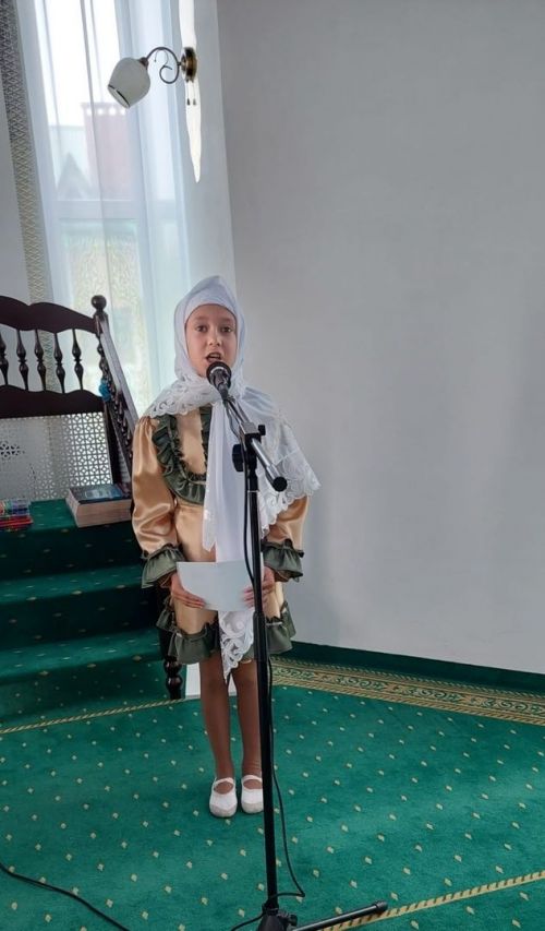 “Җәмигъ” мәчетендә «Туган илем, туган телем!» дип исемләнгән шигырь бәйрәме узды
