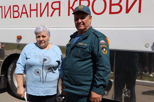 Апаста Донор көне узды