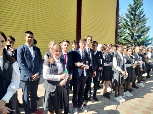 9 июня 2023 г. - девятиклассники пишут ОГЭ по математике