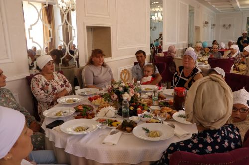 Апаста Корбан ашы узды