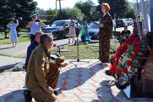 В Апастово отмечают День воздушно-десантных войск