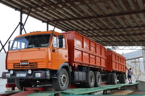 На Каратунский хлебоприемный пункт прибыли первые обозы