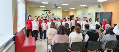 Сегодня на базе МБОУ «Каратунская СОШ» проведен семинар - практикум для классных руководителей школ Апастовского района на тему: «Психолого-педагогические методы и приемы в работе классного руководителя с детьми группы риска»