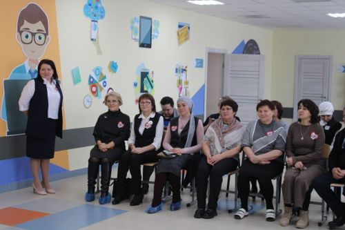 Сегодня на базе МБОУ «Каратунская СОШ» проведен семинар - практикум для классных руководителей школ Апастовского района на тему: «Психолого-педагогические методы и приемы в работе классного руководителя с детьми группы риска»
