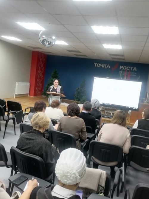 Сегодня на базе МБОУ «Каратунская СОШ» проведен семинар - практикум для классных руководителей школ Апастовского района на тему: «Психолого-педагогические методы и приемы в работе классного руководителя с детьми группы риска»