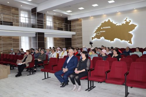 Апаска эшлекле визит белән башкала табиблары килде