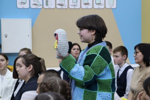 Район башлыгы Айрат Җиһаншин үз эш-шөгылен булдырган балалар белән очрашты