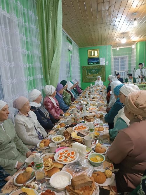 Апаста ифтар ашлары дәвам итә