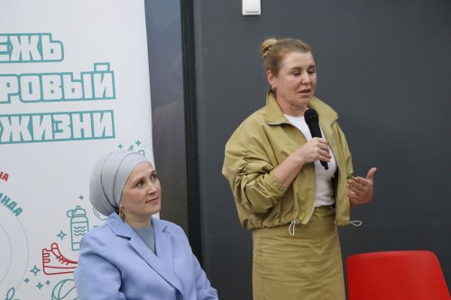 Район башлыгы Айрат Җиһаншин үз эш-шөгылен булдырган балалар белән очрашты
