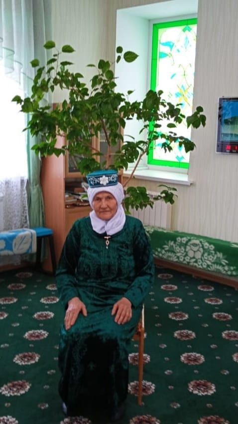 Апаста хиджаб көннәре уза