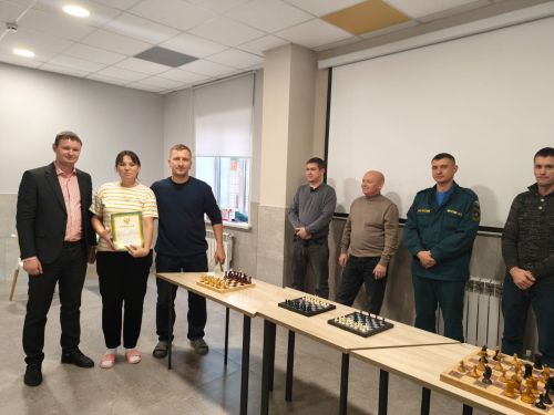 В молодежном центре «Яшьлек» - соревнования по шашкам и шахматам