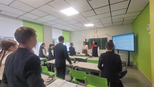 В Апастовской школе прошел рейд «Сохраним школьный учебник», приуроченный ко Всемирному дню школьных библиотек