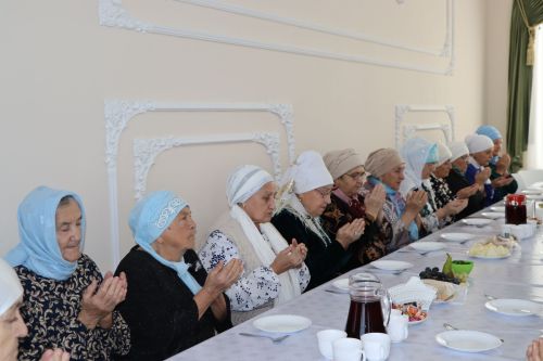 Апасның “Хаҗәр” рухи-әхлакый үзәгендә өлкәннәр ункөнлеге уңаеннан Корбан ашы узды