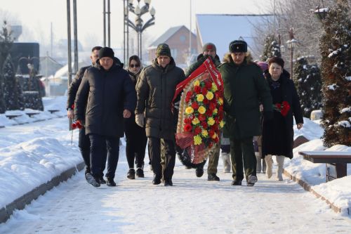 Апас җирлеге махсус хәрби операциядә катнашучы егетләрнең якыннарын хөрмәтләде
