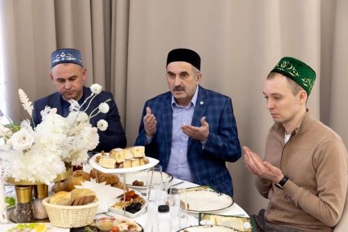 Казанда “Апас” якташлар җәмгыяте ифтар ашы уздырды