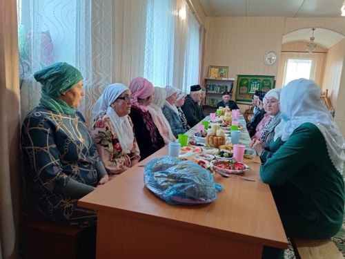 Шыгай авылы өлкәннәре кабат ифтар ашына җыелган