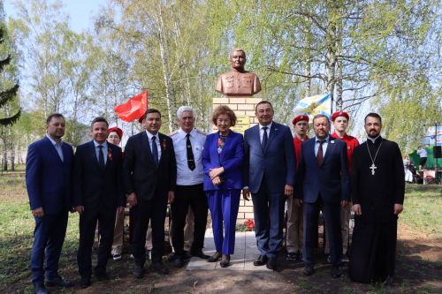 Апаста контр-адмирал, хәрби журналист Иван Иванович Золинны искә алдылар