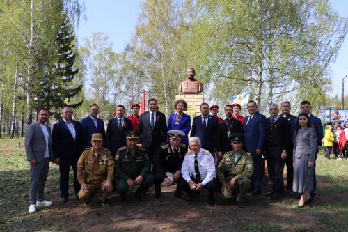 Апаста контр-адмирал, хәрби журналист Иван Иванович Золинны искә алдылар