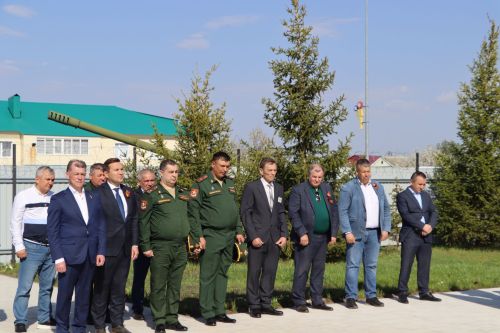 Апаста Бөек Җиңүнең 80 еллыгын каршылаган көннәрдә махсус хәрби операциядә катнашучыларның исеме горур яңгырады