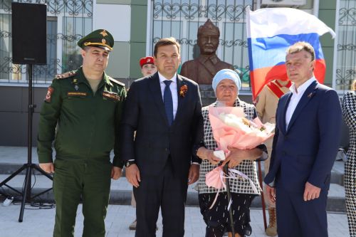 Апаста Бөек Җиңүнең 80 еллыгын каршылаган көннәрдә махсус хәрби операциядә катнашучыларның исеме горур яңгырады