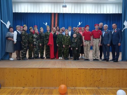 Олы Бакырчы авылының батыр уллары хөрмәтенә хәтер такталары куелды