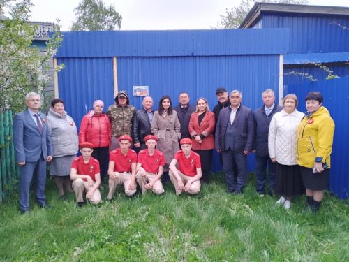 Олы Бакырчы авылының батыр уллары хөрмәтенә хәтер такталары куелды