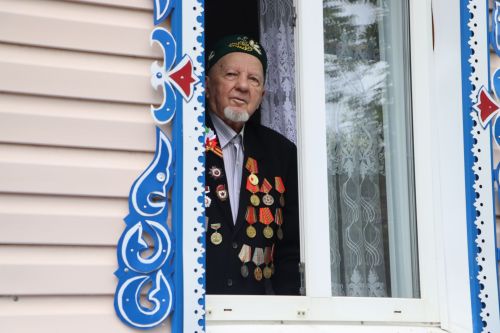 Бөек Ватан сугышы ветераны Хәйретдин ага Сәлахов Җиңү көне котлаулары кабул итте