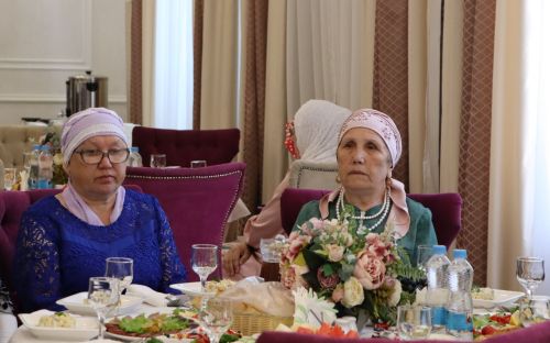 Апаста Лилия Зәйнуллина гаиләсе райондашлар өчен Корбан ашы уздырды