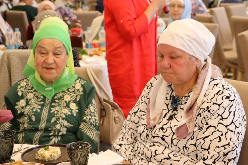 Апаста Лилия Зәйнуллина гаиләсе райондашлар өчен Корбан ашы уздырды