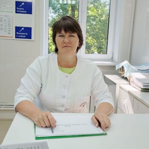 Әҗем авылы фельдшеры Гөлфия Гарипованың хезмәт стажы 26 ел булган