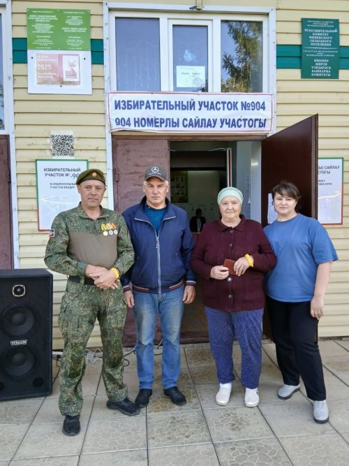 Апаста хәрби егет киләчәк өчен тавышын бирде