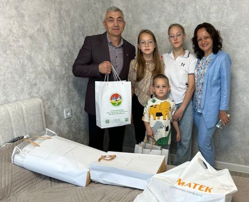«Апас» якташлар җәмгыяте Татарстан Республикасы Иҗтимагый палатасы белән берлектә Листратовлар гаиләсендә кунакта булды
