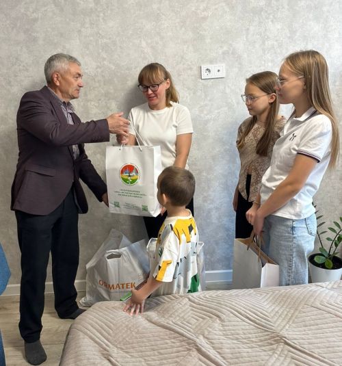«Апас» якташлар җәмгыяте Татарстан Республикасы Иҗтимагый палатасы белән берлектә Листратовлар гаиләсендә кунакта булды