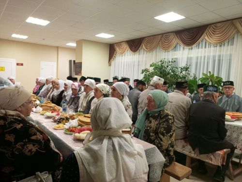 Апаста Мәүлид ашлары уза