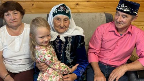 Назимә әби Рәхмәтуллина: Мин – бик бәхетле