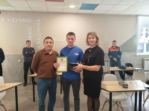 В молодёжном центре «Яшьлек» сразились работники района