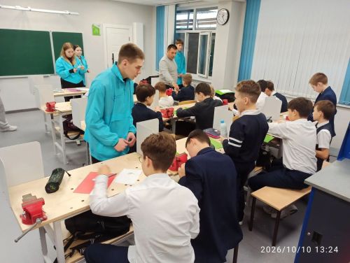 «Десант добрых дел» в Апастовской школе