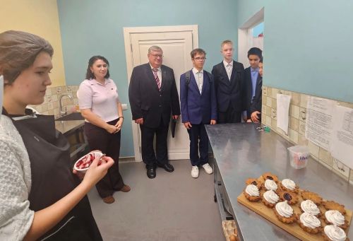 Старшеклассники Альшеевской школы посетили Апастовский аграрный колледж