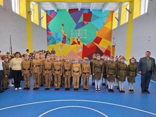 В Апастовской школе прошел Ежегодный школьный смотр строя и песни