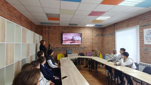 В молодежном центре “Яшьлек” состоялась памятная встреча подростков с ветераном Афганской войны Курамшиным Фаилем Гусмановичем