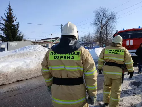 В здании «Апастово-информ» прошли пожарно-тактические учения