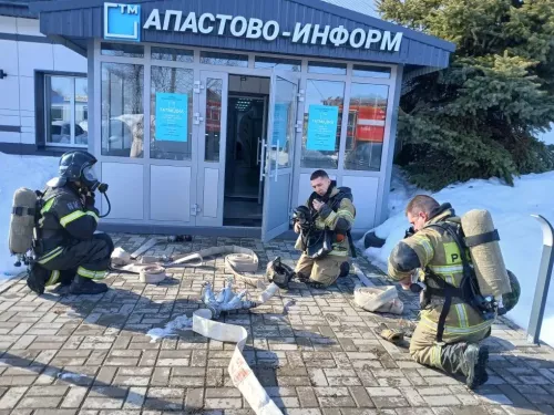 В здании «Апастово-информ» прошли пожарно-тактические учения